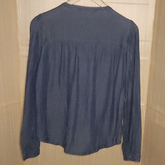 Maurices Womens Blue Lyocel Blend Lace Detail Button Down Large - Picture 2 of 6